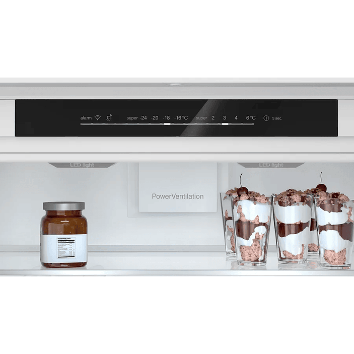 Serie 6 Frigorífico combi integrable 193.5 x 70.8 cm Cierre SoftClose con puerta fija BOSCH 5
