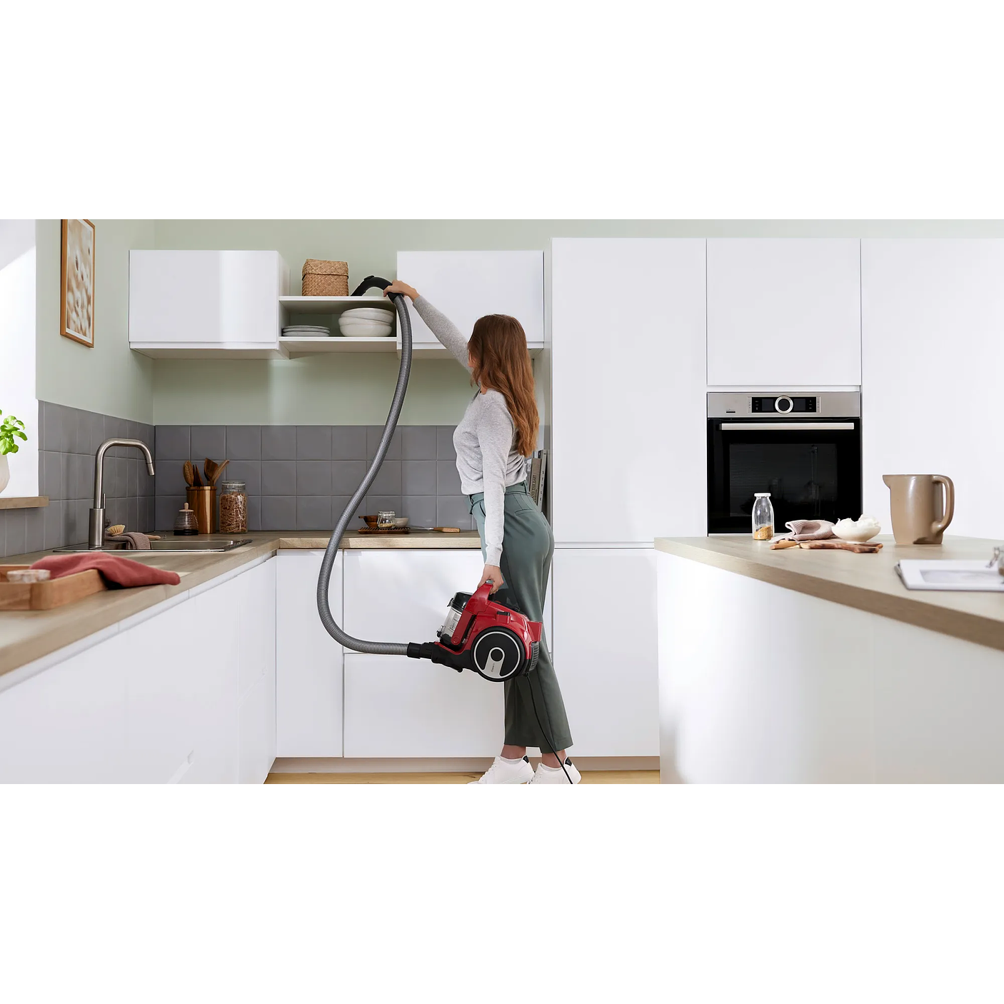 Serie 2 Aspirador sin bolsa Rojo BOSCH 3