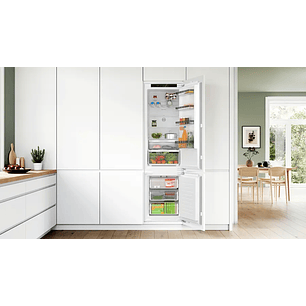Serie 4 Frigorífico combi integrable 193.5 x 55.8 cm Puerta fija, EcoAirflow BOSCH