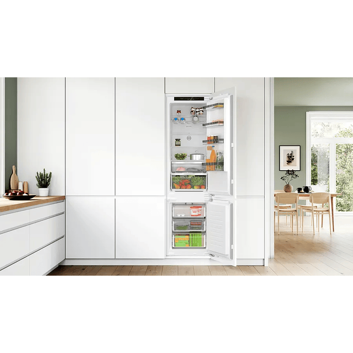 Serie 4 Frigorífico combi integrable 193.5 x 55.8 cm Puerta fija, EcoAirflow BOSCH 2