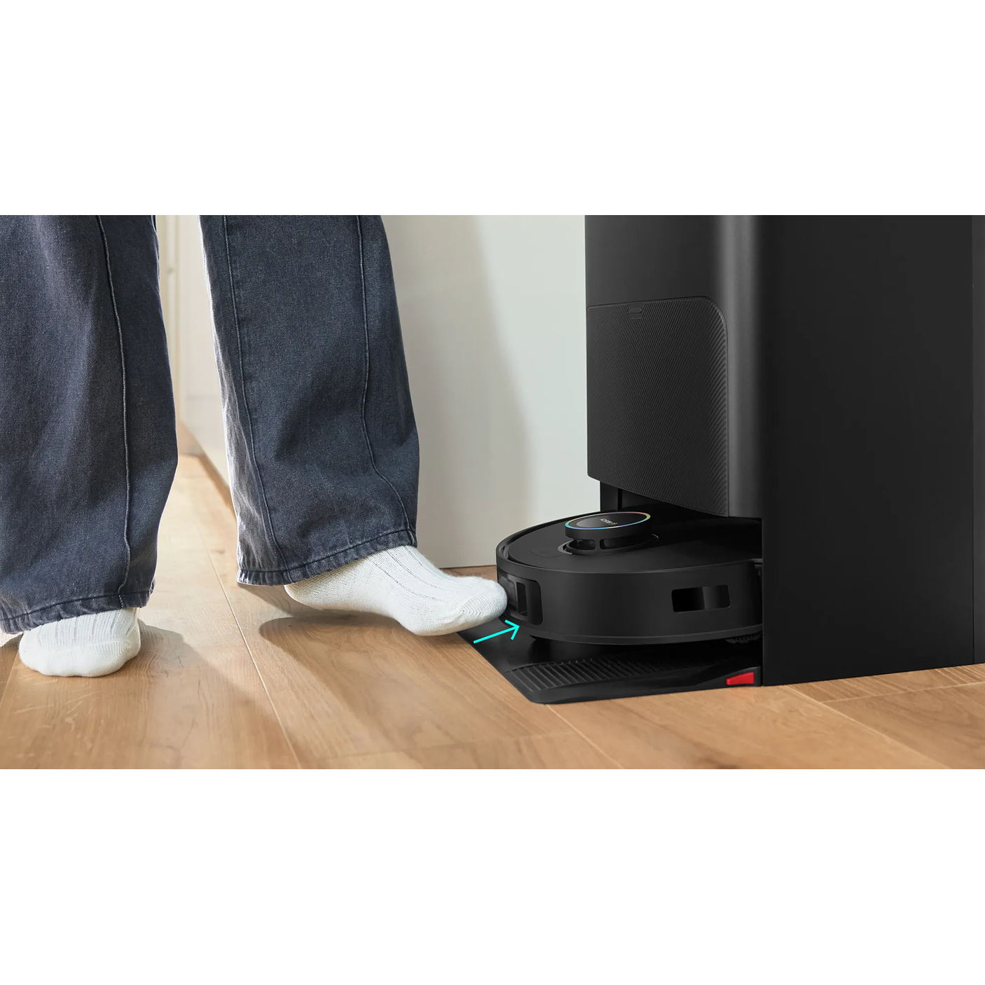 Robot aspirador Spotless Max Cam BOSCH 18