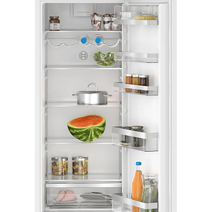 Serie 6 Frigorífico integrable 177.2 x 55.8 cm Cierre SoftClose con puerta fija