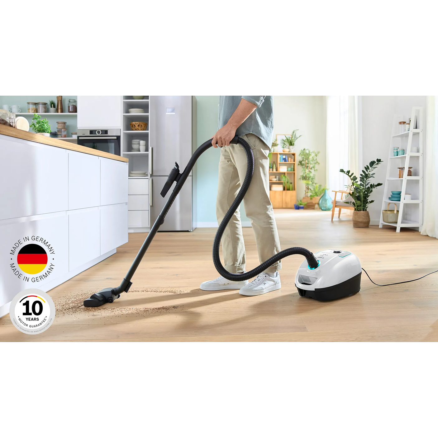 Serie 4 Aspirador con bolsa Blanco BOSCH 3