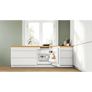 Serie 4 Frigorífico bajo encimera 82 x 59.8 cm Puerta fija