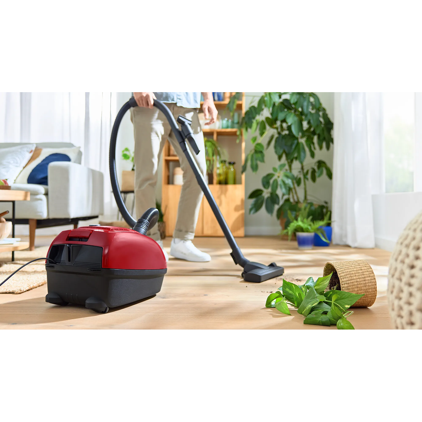 Serie 4 Aspirador con bolsa Rojo BOSCH 12