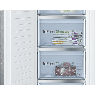 Serie 6 Congelador integrable 177.2 x 55.8 cm Cierre SoftClose con puerta fija