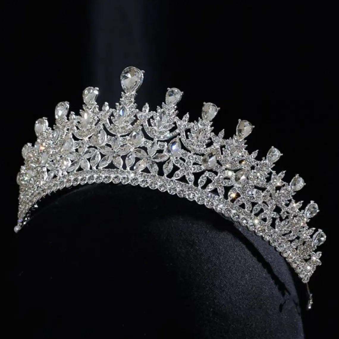 Tiara Sofia 1