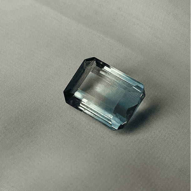 Fluorita-22.40ct-19.4x14.3mm 