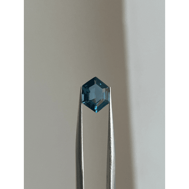 Topacio London Blue-2.40ct-8.9x7mm 