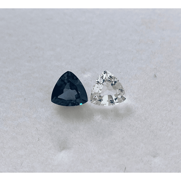Par de Topacio London Blue y Topacio blanco-4.80ct-8.2x8mm  AAA 