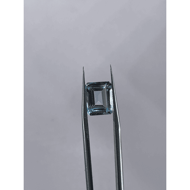 Topacio azul octágono 9.7x7.6mm 3.85ct 