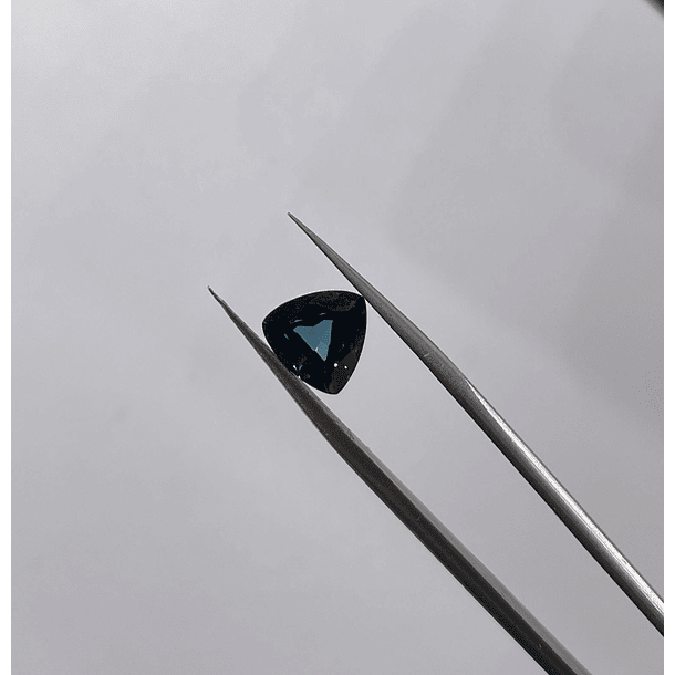 Topacio London blue trillón 8x8mm 2.35ct 