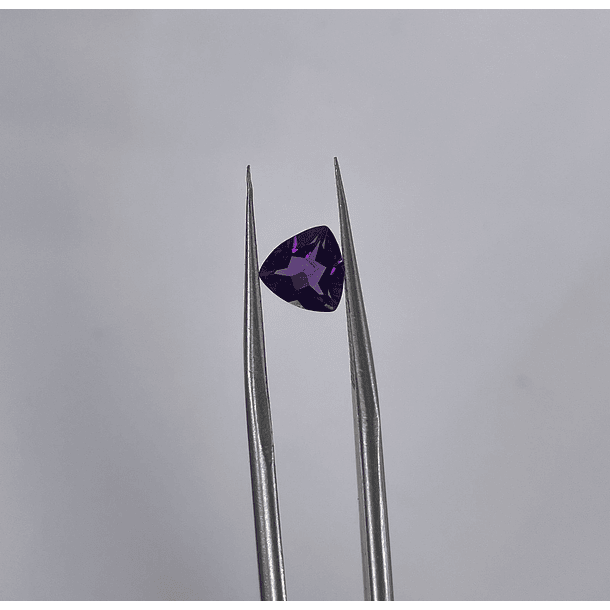 Amatista trillón 6.1x6.1mm 0.55ct 