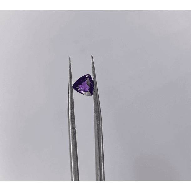 Amatista trillón 6.1x6.1mm 0.55ct 