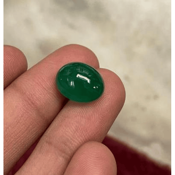 Esmeralda  Corte cabujón- 13.5x11mm- 7.85ct 