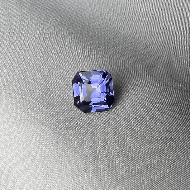 Tanzanita-2.77ct-7.99x7.97x5.50mm 