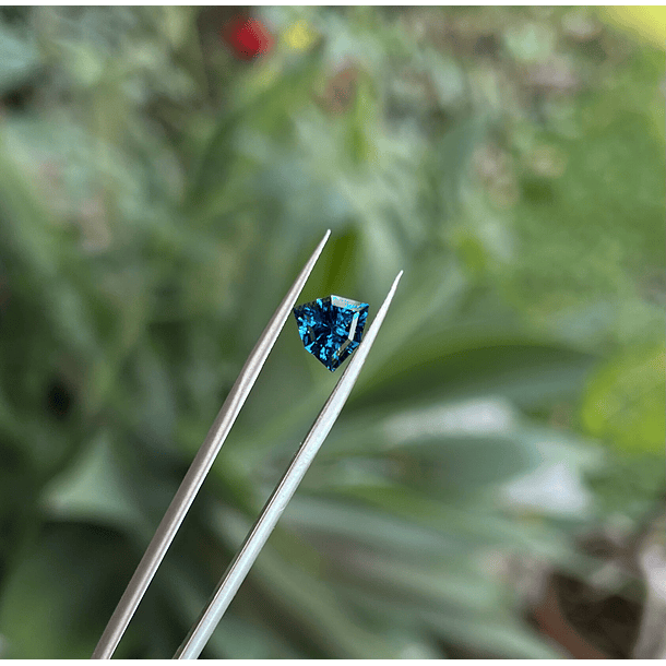 Topacio London Blue-1.80ct-8x8mm-c/hoja especial-AAAA 
