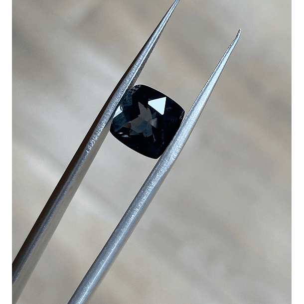 Topacio london blue-3.05ct-8.1x8.1mm 