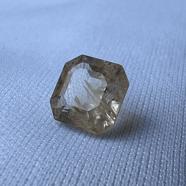 Cuarzo Rutilado-2.65ct-8.1x7.9mm 
