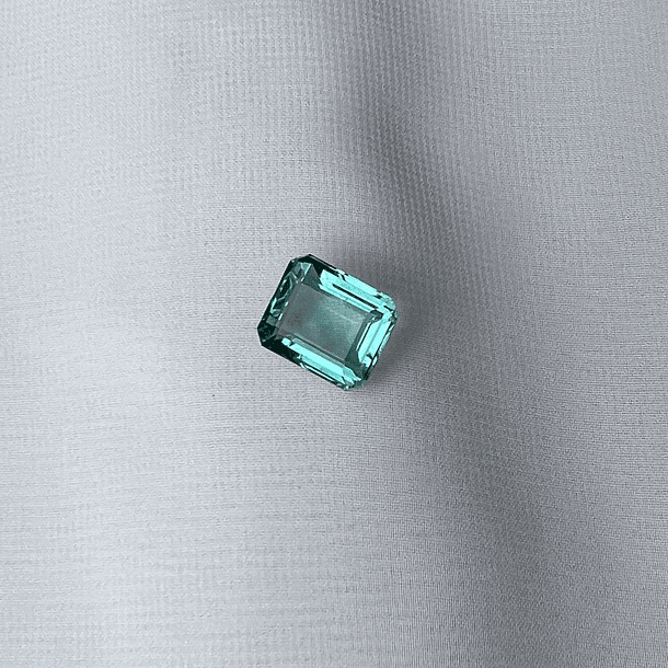 Fluorita-8.20ct-12.2x10.3mm 