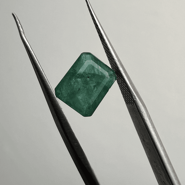 Esmeralda-1.85ct-8x6.3mm 