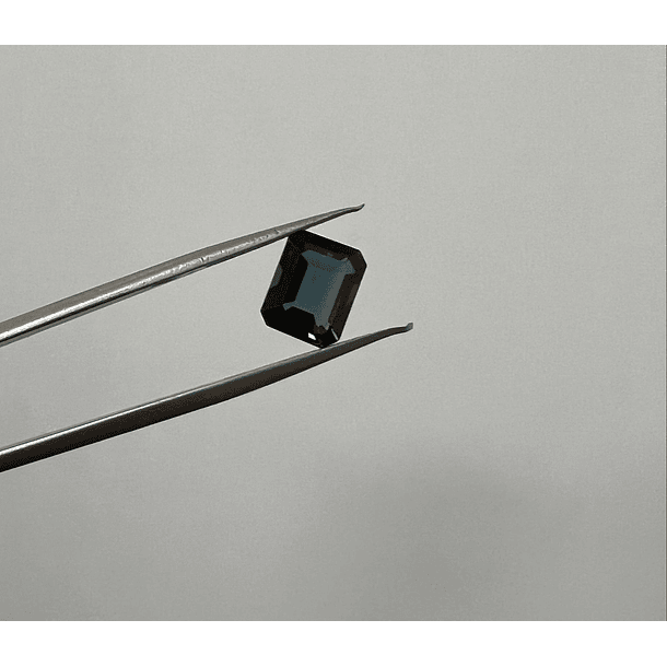 Topacio London Blue-3.15ct-9.2x7.1mm-c/esmeralda-AAA 