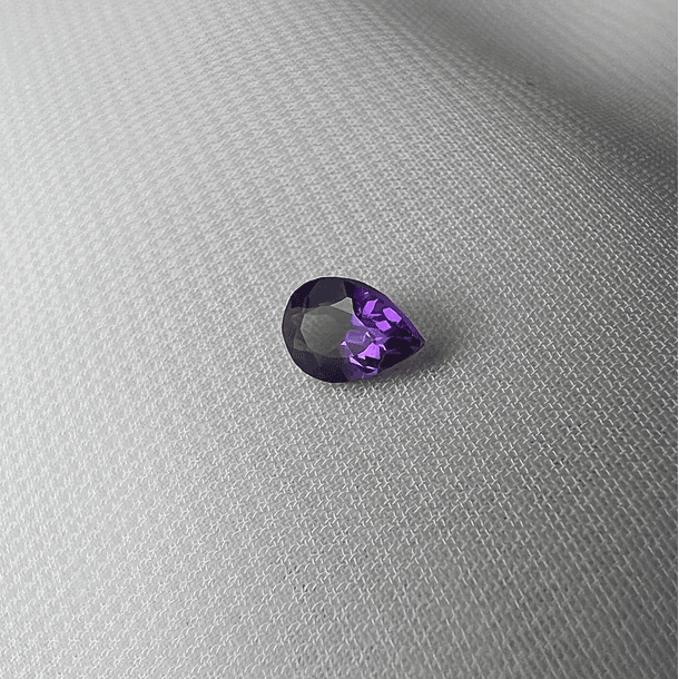 Trio de Amatista-0.45ct-6x4mm-c/pera-AAAA 