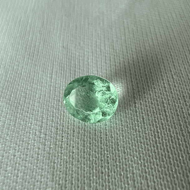 Esmeralda Colombiana Light-0.85ct-6.7x5.5mm 