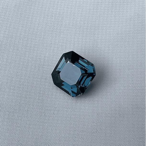 Topacio London Blue-1.95ct-6.9X6.7mm-c/asscher-AAA 