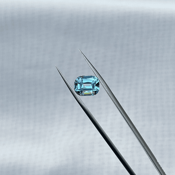 Topacio Suizo-4.85ct-10.1x8.1mm-c/cojín alargado especial-AAA+ 