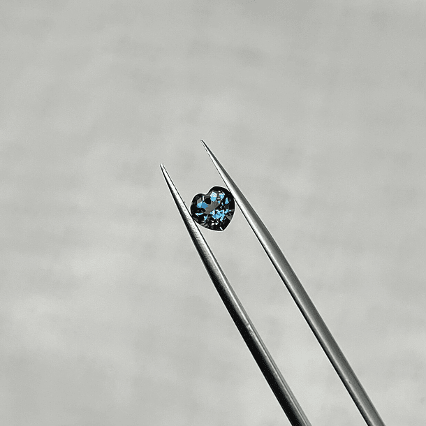Topacio London Blue-0.80ct-5.8x5.7mm-c/corazón-AAA- COPIAR 
