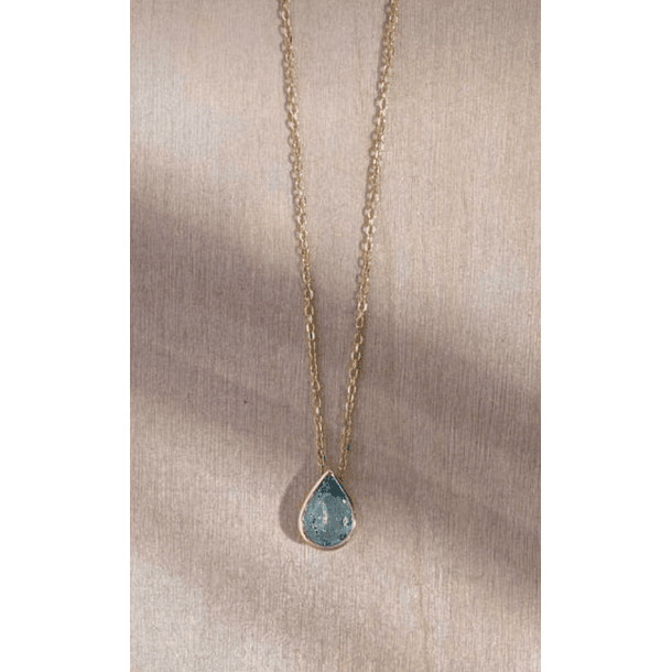 Dije con Cadena en Plata con baño de oro con paraiba 