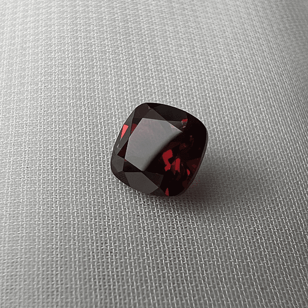 Granate Rojo-1.30ct-6x6mm 