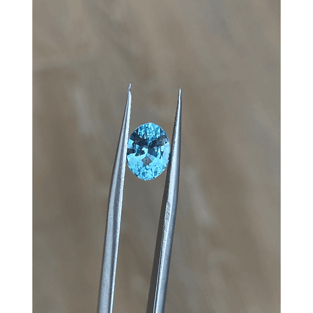 Topacio azul-1.95ct-8x6.1mm-oval destello-AAA 