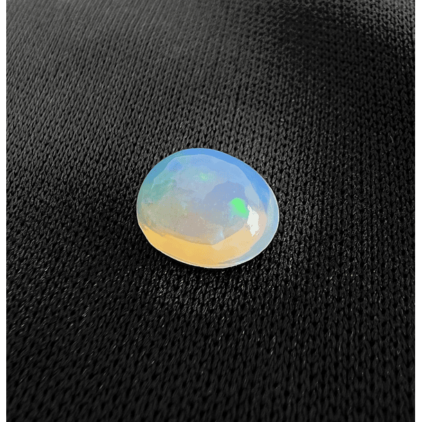 Ópalo Blanco-1.35ct-9.8x7.6mm 