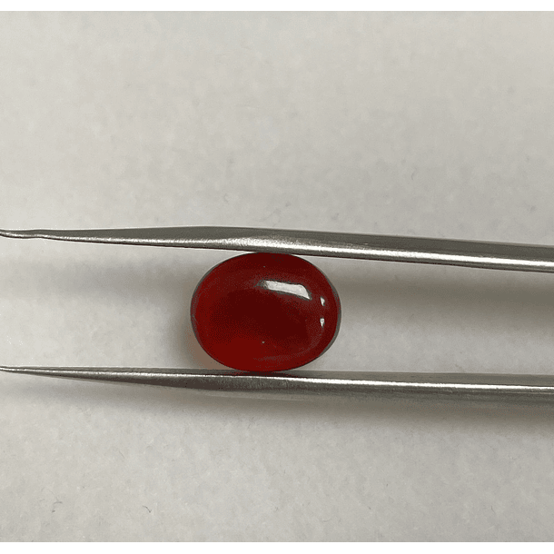 Ópalo mexicano rojo oval 11.3x8.9mm 2.10ct  