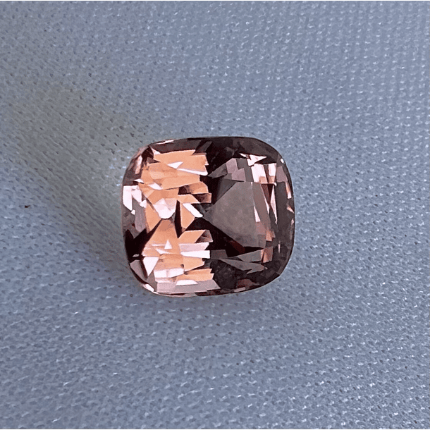 Turmalina-3.70ct-9.21x8.48x6.72mm 