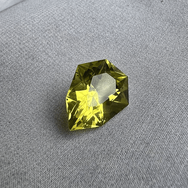 Cuarzo limón-9.55ct-17.5x13.8mm 