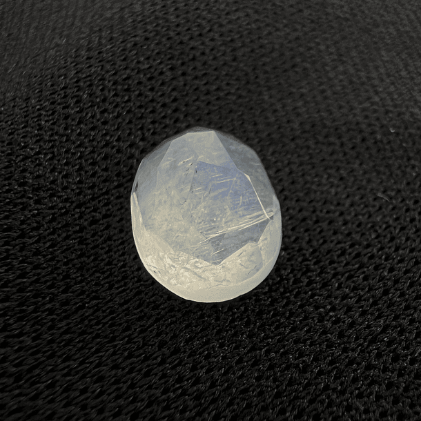 Piedra Luna-2.15ct-9.1x7.2mm 