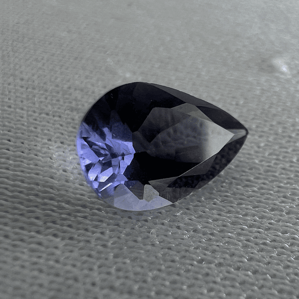 Par de Iolita-0.50ct-6.8x4.8mm 