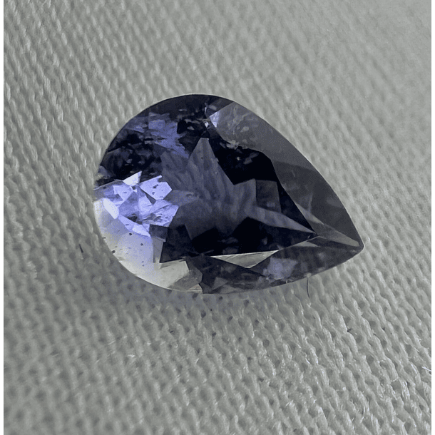 Iolita-0.75ct-7.8x5.7mm 