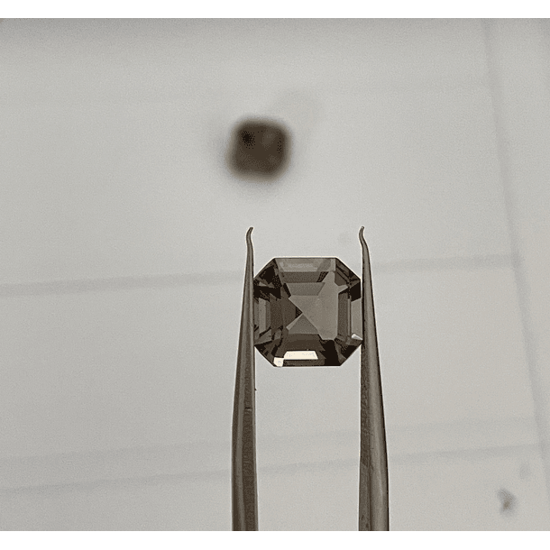 Cuarzo Ahumado-2.65ct-8.2x8.1mm 