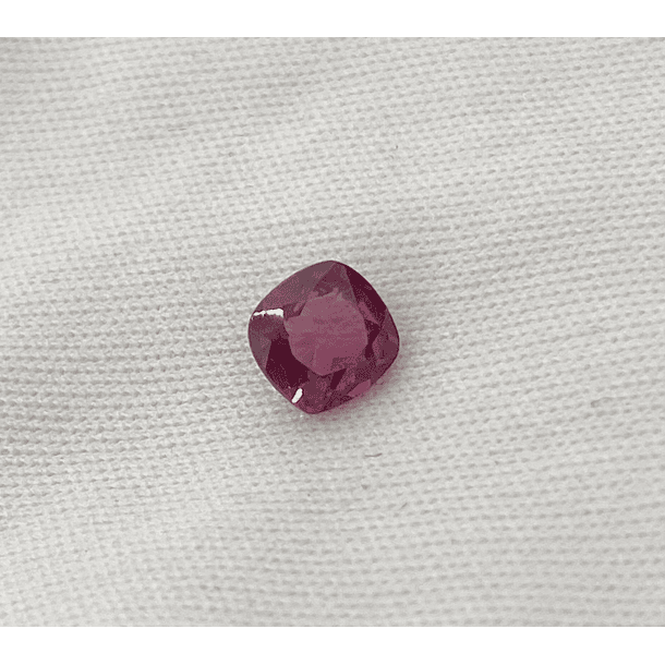 Granate Rodolita-1.00ct-5.6x5.6mm 