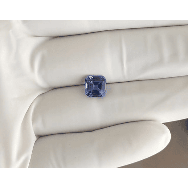 Tanzanita certificada por GIA corte asscher de 7.09x7.03x4.40mm/ 1.75ct 