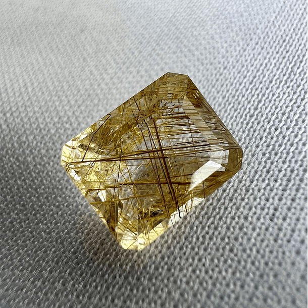 Cuarzo Rutilado Dorado-3.70ct-10x8mm 