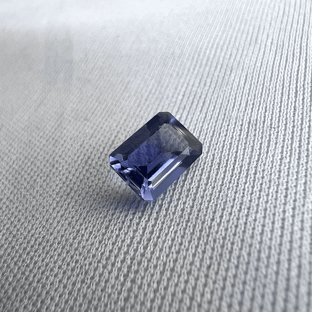 Iolita-1.25ct-8x5.7mm 