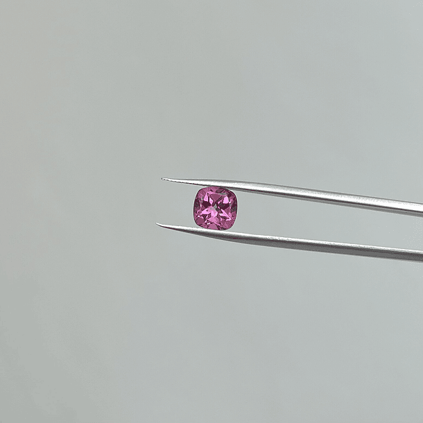 Topacio Rosa-2.75ct-7.9x7.9x6mm 