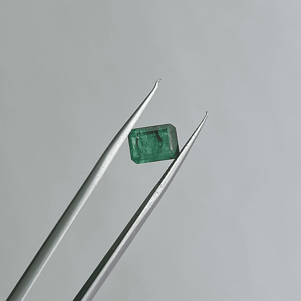 Esmeralda-1.65ct-8.6x6mm 