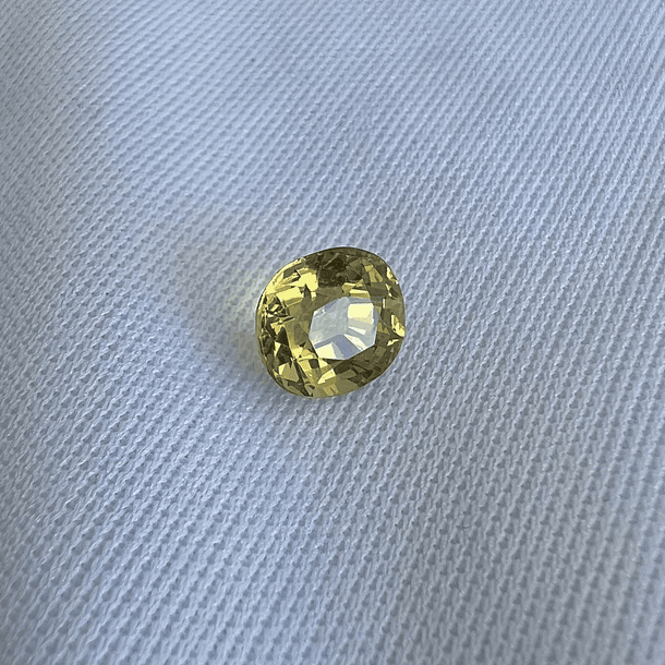 Apatita Amarilla-2.17ct-7.65x7.25x5.85mm 