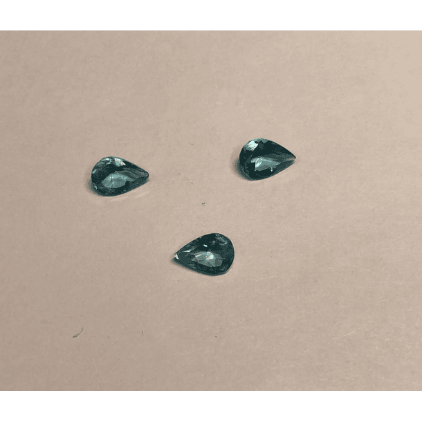 3 Apatitos Paraíba corte gota de 4x6 mm 1.20 ct 